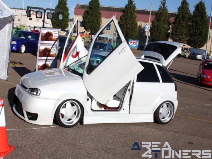 3er Little Garage Tuning Show
Imagen del reportaje revista Tuning Area4tuners.es, concentración de coches Tuning del año 2016 en Palencia, España