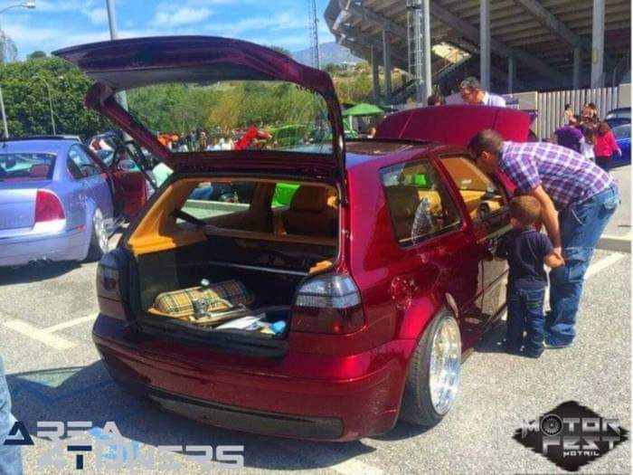 1er Motorfest Motril
Imagen del reportaje revista Tuning Area4tuners.es, concentración de coches Tuning del año 2015 en Motríl, Granada, España