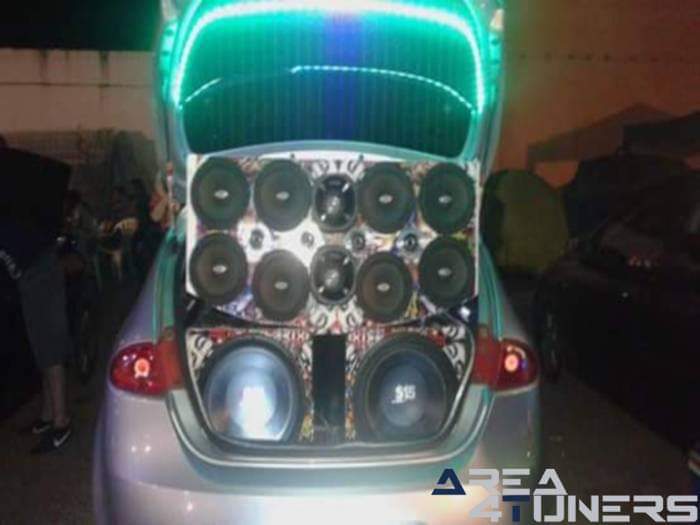 2ª Concentración Tuning Cantillana
Imagen del reportaje revista Tuning Area4tuners.es, concentración de coches Tuning del año 2016 en Cantillana, Sevilla, España