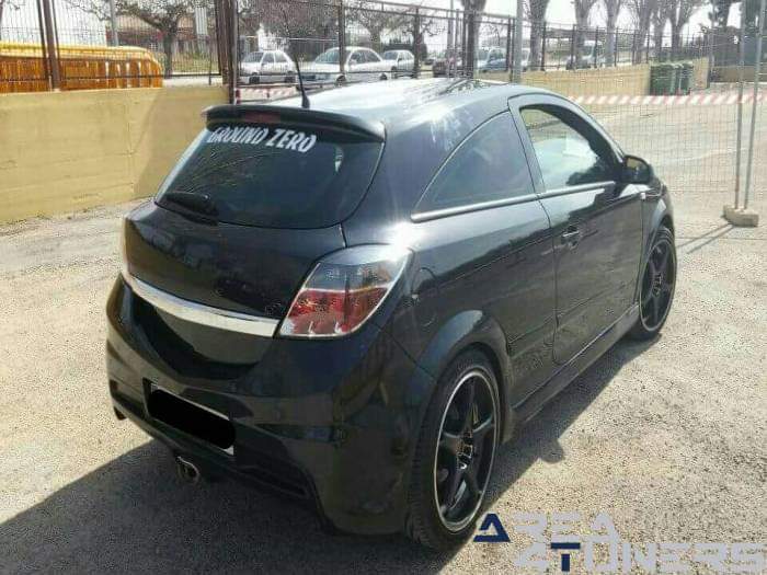 3ª Concentración Tuning Motor Show Amposta
Imagen del reportaje revista Tuning Area4tuners.es, concentración de coches Tuning del año 2015 en Amposta, Tarragona, España