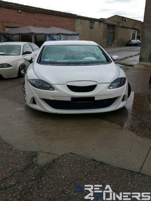 2ª Concentración Tuning Villalar De Los Comuneros
Imagen del reportaje revista Tuning Area4tuners.es, concentración de coches Tuning del año 2016 en Villalar De Los Comuneros, Valladolid, España