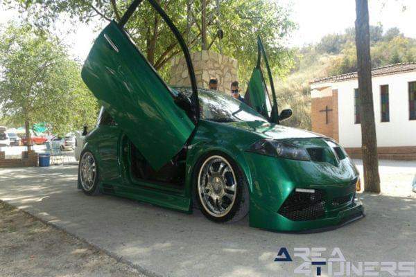 Stance Tuning Custom Edition 2k16
Imagen del reportaje revista Tuning Area4tuners.es, concentración de coches Tuning del año 2016 en El Saucejo, Badajoz, España