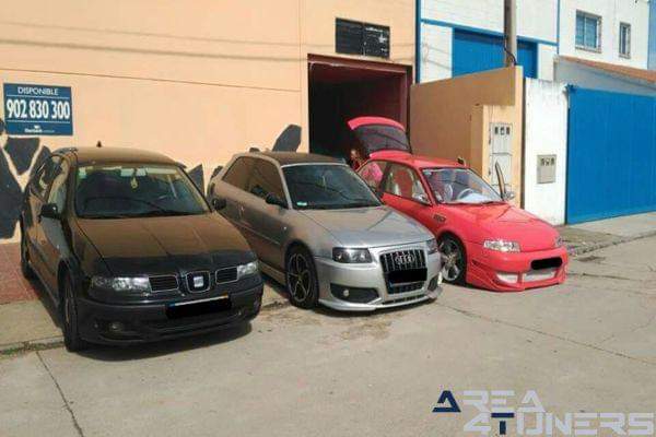 1ª Concentración Tuning Valencia De Alcántara
Imagen del reportaje revista Tuning Area4tuners.es, concentración de coches Tuning del año 2016 en Valencia De Alcántara, Cáceres, España