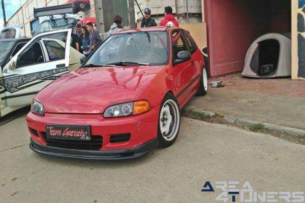 1ª Concentración Tuning Valencia De Alcántara
Imagen del reportaje revista Tuning Area4tuners.es, concentración de coches Tuning del año 2016 en Valencia De Alcántara, Cáceres, España