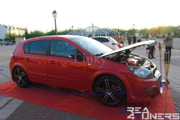 1ª Concentración Tuning Ciudad De Tarancón
Imagen del reportaje revista Tuning Area4tuners.es, concentración de coches Tuning del año 2016 en Tarancón, Cuenca, España