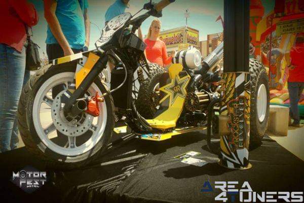 2º Motorfest Motril
Imagen del reportaje revista Tuning Area4tuners.es, concentración de coches Tuning del año 2016 en Motríl, Granada, España