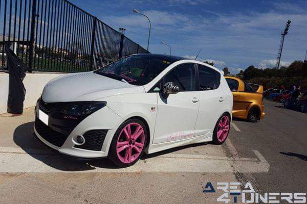 4ª East Coast Tunners Tuning Show
Imagen del reportaje revista Tuning Area4tuners.es, concentración de coches Tuning del año 2016 en Ribarroja, Valencia, España