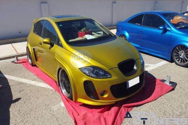 4ª East Coast Tunners Tuning Show
Imagen del reportaje revista Tuning Area4tuners.es, concentración de coches Tuning del año 2016 en Ribarroja, Valencia, España