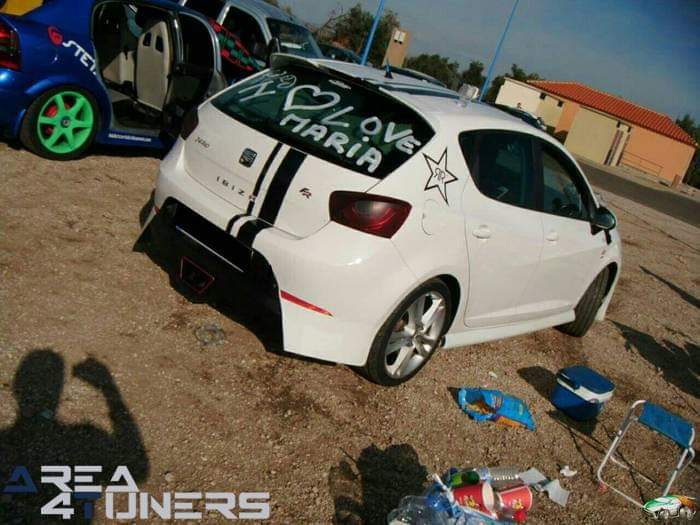 4ª Concentración Tuning Villanueva Serena
Imagen del reportaje revista Tuning Area4tuners.es, concentración de coches Tuning del año 2015 en Villanueva De La Serena, Badajoz, España