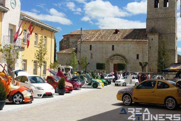 1ª Kdd Castronuevo Esgueva
Imagen del reportaje revista Tuning Area4tuners.es, concentración de coches Tuning del año 2016 en Castronuevo Esgueva, Valladolid, España