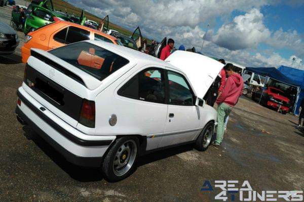 8ª Concentración Tuning Azuaga
Imagen del reportaje revista Tuning Area4tuners.es, concentración de coches Tuning del año 2016 en Azuaga, Badajoz, España