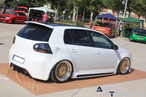 10ª Concentración Spirit Tuning
Imagen del reportaje revista Tuning Area4tuners.es, concentración de coches Tuning del año 2015 en Arévalo, Ávila, España