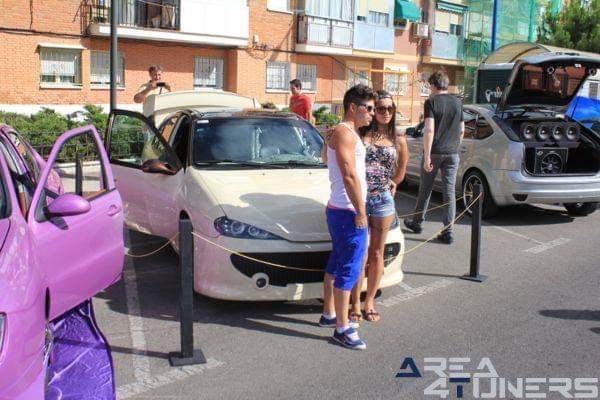 12ª Kdd Tuning Los Vinagres
Imagen del reportaje revista Tuning Area4tuners.es, concentración de coches Tuning del año 2015 en Leganés, Madrid, España