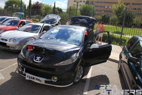 12ª Kdd Tuning Los Vinagres
Imagen del reportaje revista Tuning Area4tuners.es, concentración de coches Tuning del año 2015 en Leganés, Madrid, España