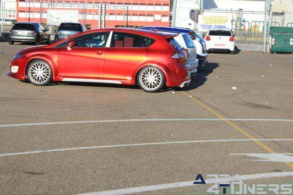 2º Little Garage Tuning Show
Imagen del reportaje revista Tuning Area4tuners.es, concentración de coches Tuning del año 2015 en Palencia, España