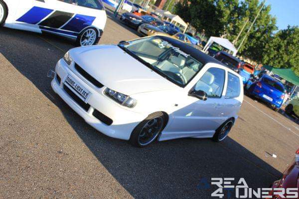 2º Little Garage Tuning Show
Imagen del reportaje revista Tuning Area4tuners.es, concentración de coches Tuning del año 2015 en Palencia, España