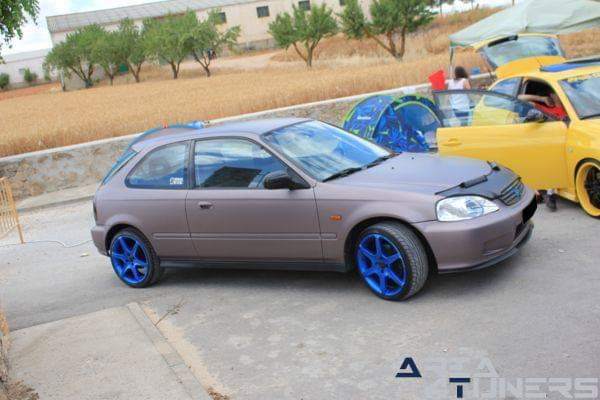 4º Tuning Show El Clan Club
Imagen del reportaje revista Tuning Area4tuners.es, concentración de coches Tuning del año 2015 en Mondéjar, Guadalajara, España