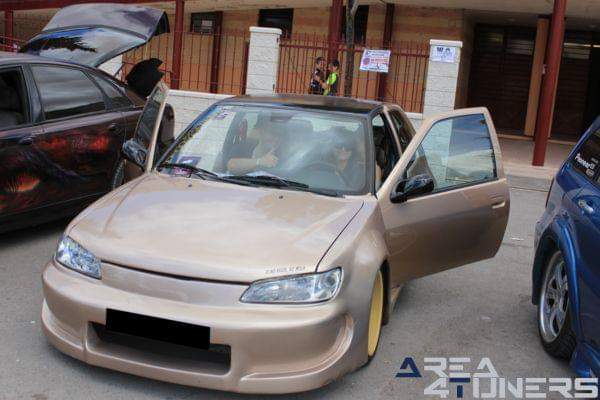 4º Tuning Show El Clan Club
Imagen del reportaje revista Tuning Area4tuners.es, concentración de coches Tuning del año 2015 en Mondéjar, Guadalajara, España