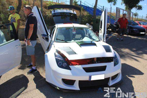 C.M.C. Final Koe
Imagen del reportaje revista Tuning Area4tuners.es, concentración de coches Tuning del año 2015 en Cheste, Valencia, España