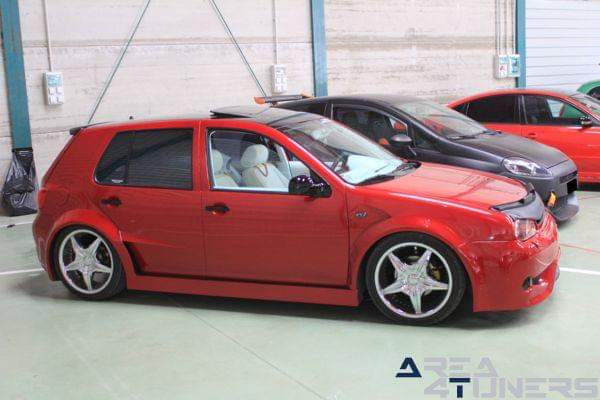 3ª Concentración Dreams Real
Imagen del reportaje revista Tuning Area4tuners.es, concentración de coches Tuning del año 2015 en Uclés, Cuenca, España