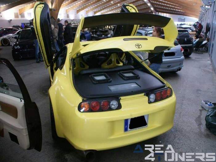 11º Amnesia Tuning Show
Imagen del reportaje de la revista Tuning Area4tuners.es, de la concentración de coches Tuning del año 2016 en Epinal Francia