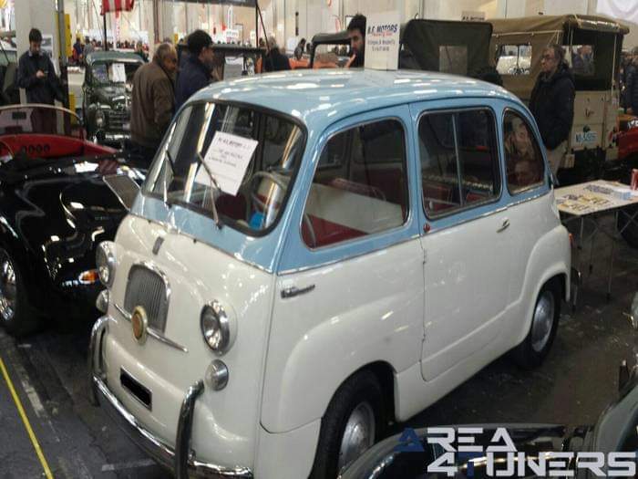 Expo Tuning Torino 2016
Imagen del reportaje de la revista Tuning Area4tuners.es, de la concentración de coches Tuning del año 2016 en Turín Italia