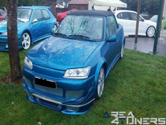4ª Kustom Design
Imagen del reportaje de la revista Tuning Area4tuners.es, de la concentración de coches Tuning del año 2015 en Saint Sardós Francia