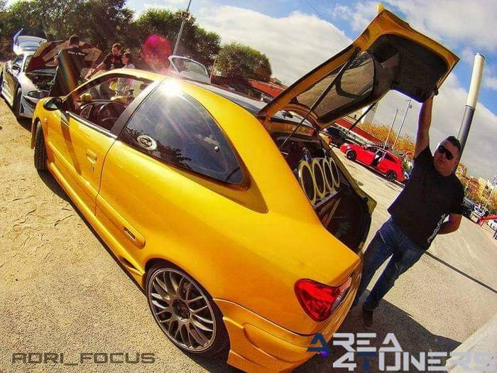 12º Tuning Ice Weekend
Imagen del reportaje revista Tuning Area4tuners.es, concentración de coches Tuning del año 2015 en Mora La Nova, Tarragona, España