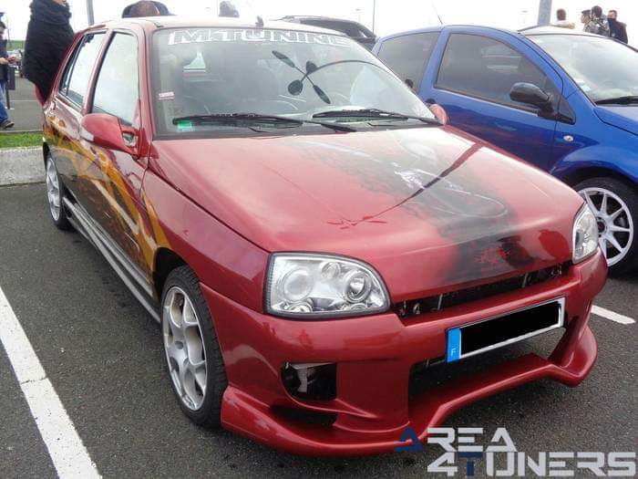 Crazy Weekend Expo Voitures
Imagen del reportaje de la revista Tuning Area4tuners.es, de la concentración de coches Tuning del año 2016 en Cosne Copurs Sur Loire Francia