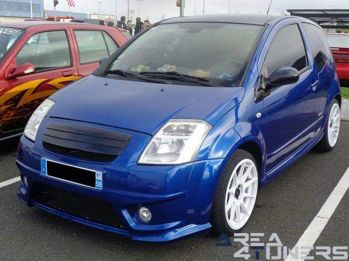 Crazy Weekend Expo Voitures
Imagen del reportaje de la revista Tuning Area4tuners.es, de la concentración de coches Tuning del año 2016 en Cosne Copurs Sur Loire Francia