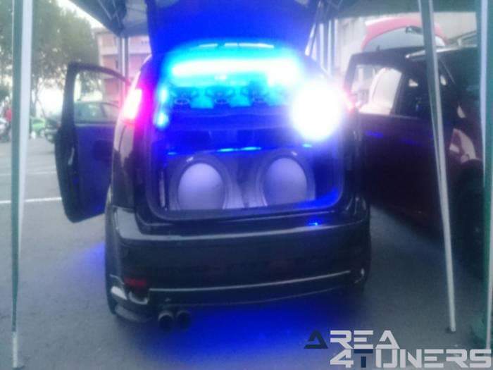 7ª Concentración Santa Uxía De Riveira
Imagen del reportaje revista Tuning Area4tuners.es, concentración de coches Tuning del año 2016 en Santa Uxía De Riveira, La Coruña, España