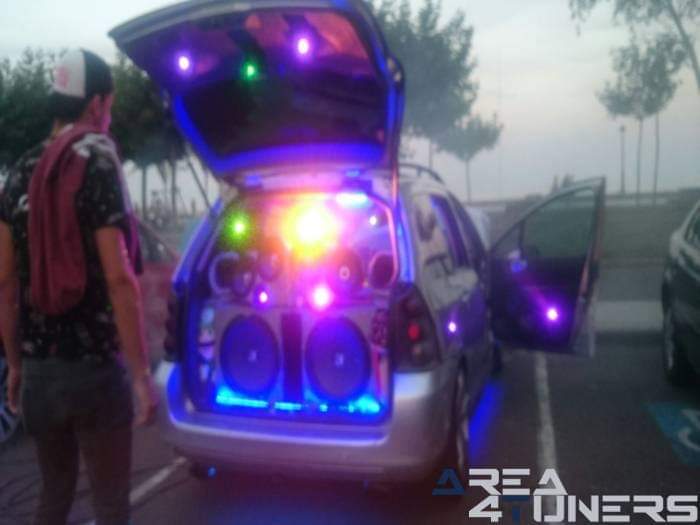 7ª Concentración Santa Uxía De Riveira
Imagen del reportaje revista Tuning Area4tuners.es, concentración de coches Tuning del año 2016 en Santa Uxía De Riveira, La Coruña, España