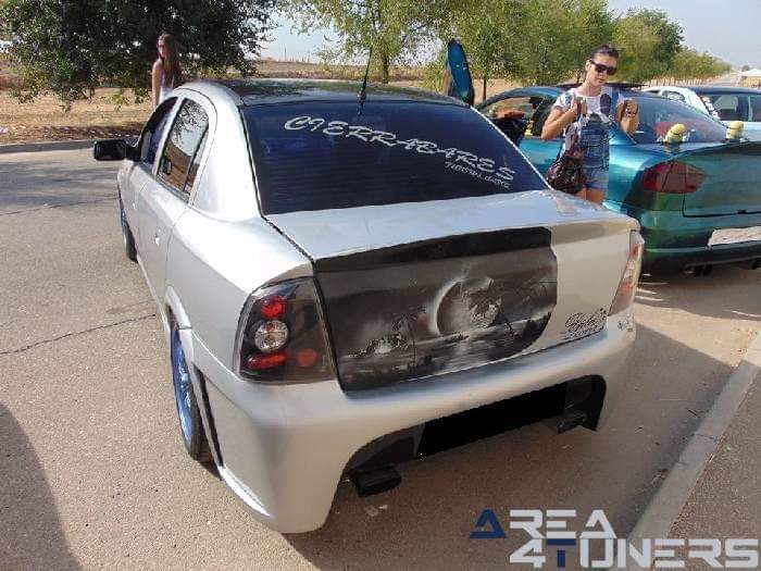 2ª Concentración Tuning Dark Side
Imagen del reportaje revista Tuning Area4tuners.es, concentración de coches Tuning del año 2016 en Cobeja, Toledo, España