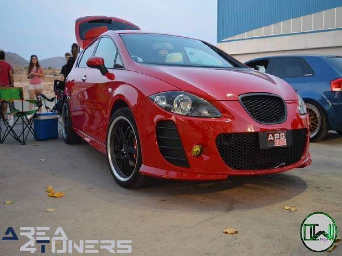 1er Tuning Show Barinas
Imagen del reportaje revista Tuning Area4tuners.es, concentración de coches Tuning del año 2016 en Barinas, Murcia, España