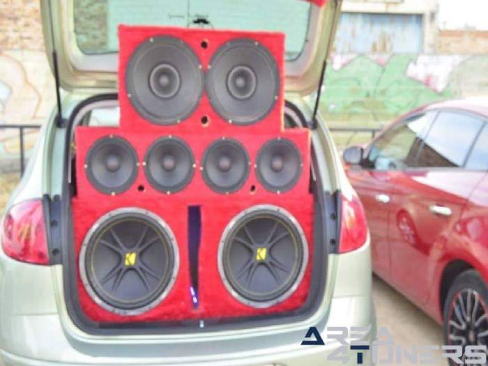 2º Tuning Show Brazatortas
Imagen del reportaje revista Tuning Area4tuners.es, concentración de coches Tuning del año 2016 en Brazatortas, Ciudad Real, España