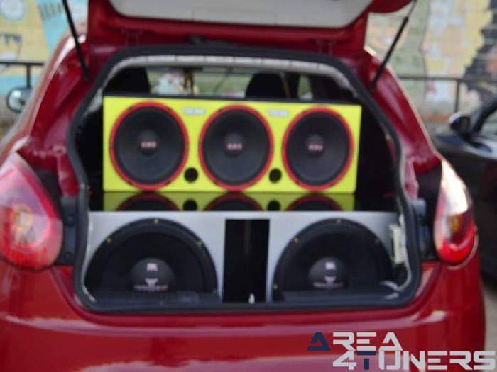 2º Tuning Show Brazatortas
Imagen del reportaje revista Tuning Area4tuners.es, concentración de coches Tuning del año 2016 en Brazatortas, Ciudad Real, España