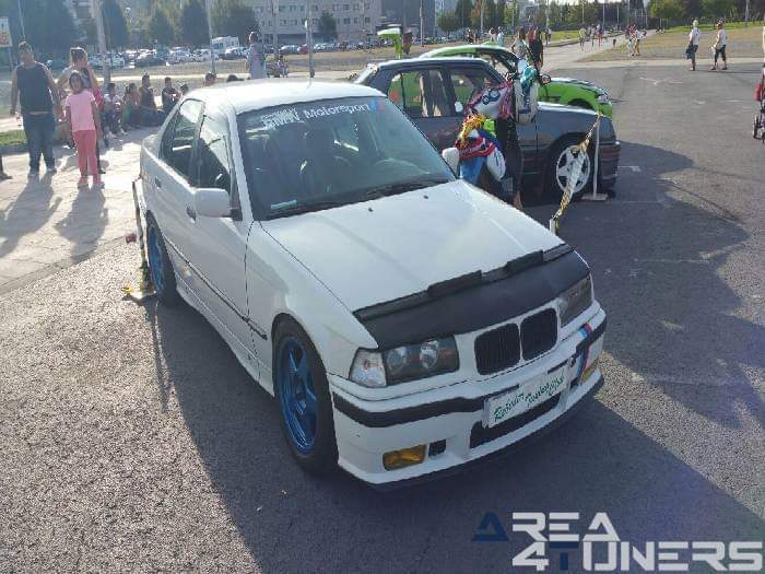 2ª Concentración New Style Cars
Imagen del reportaje revista Tuning Area4tuners.es, concentración de coches Tuning del año 2016 en Barakaldo, Vizcaya, España