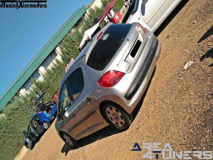 1ª Concentración Tuning Talavera La Real
Imagen del reportaje revista Tuning Area4tuners.es, concentración de coches Tuning del año 2017 en Talavera La Real, Badajoz, España