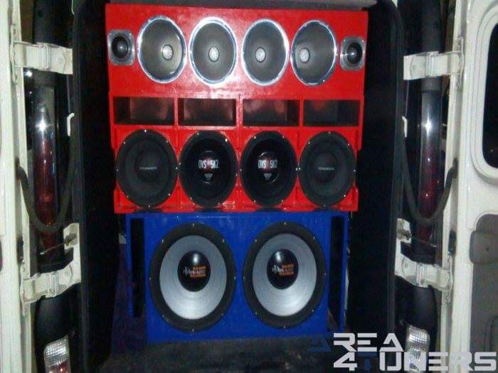 Final MTM Europa
Imagen del reportaje revista Tuning Area4tuners.es, concentración de coches Tuning del año 2017 en Bailén, Jaén, España