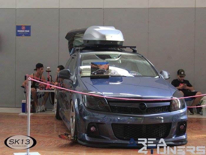 2ª Expo Tuners Motor Show
Imagen del reportaje revista Tuning Area4tuners.es, concentración de coches Tuning del año 2017 en Alberca De Záncara, Cuenca, España