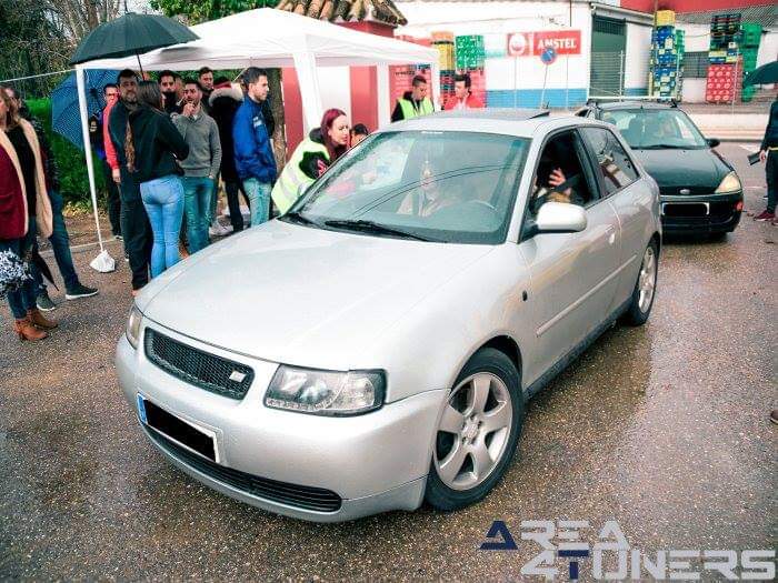 3ª Concentración Benéfica Multiestilo
Imagen del reportaje revista Tuning Area4tuners.es, concentración de coches Tuning del año 2018 en Almodóvar Del Río, Córdoba, España