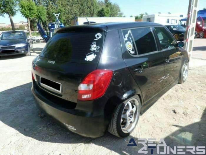 1ª Concentración Villalar De Los Comuneros
Imagen del reportaje revista Tuning Area4tuners.es, concentración de coches Tuning del año 2015 en Villalar De Los Comuneros, Valladolid, España