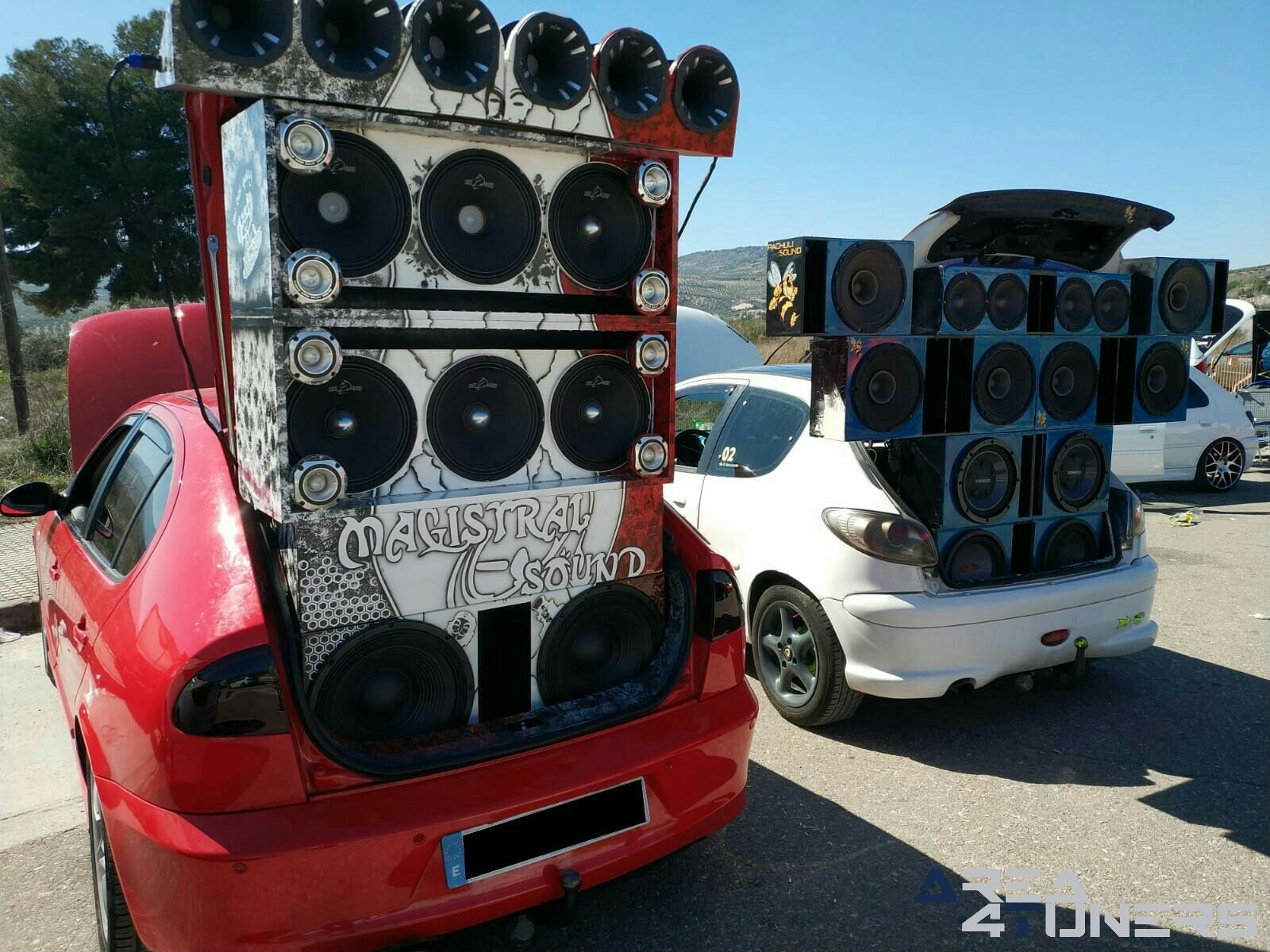 1a Concentración Tuning Ciudad De Baena
Imagen del reportaje revista Tuning Area4tuners.es, concentración de coches Tuning del año 2019 en Baena, Córdoba, España