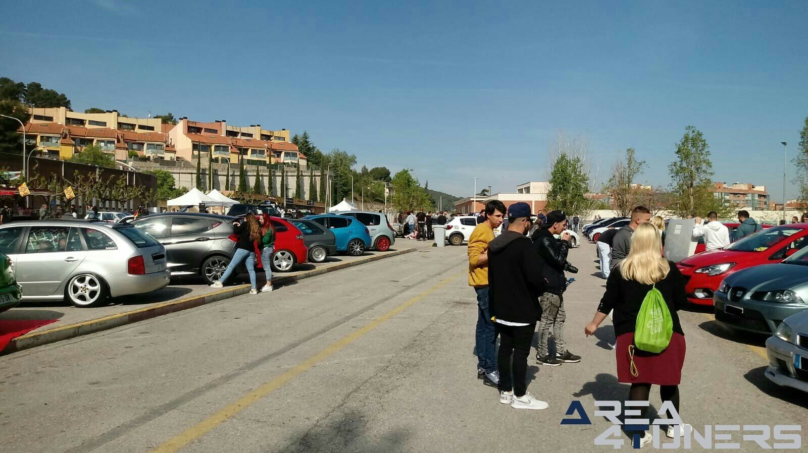 1ª Concentración Tuning Sant Andreu De La Barca
Imagen del reportaje revista Tuning Area4tuners.es, concentración de coches Tuning del año 2019 en Sant Andreu Barca, Barcelona, España