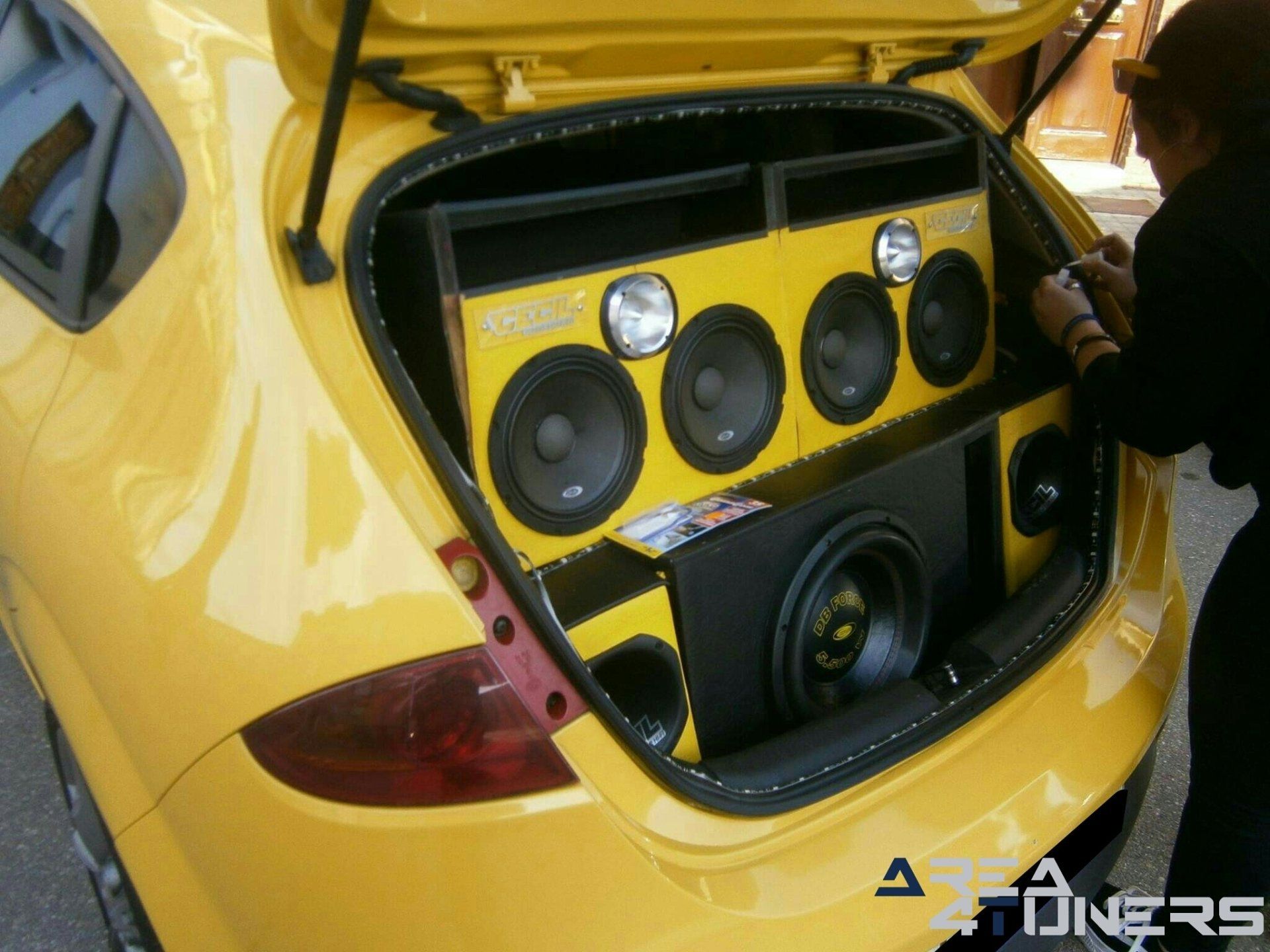 2º Expo Motor Villa De Villada
Imagen del reportaje revista Tuning Area4tuners.es, concentración de coches Tuning del año 2019 en Villada, Palencia, España