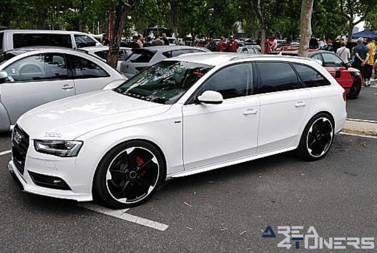 18ª Concentración Tuning Vag Internacional Calafell
Imagen del reportaje revista Tuning Area4tuners.es, concentración de coches Tuning del año 2019 en Calafell, Tarragona, España