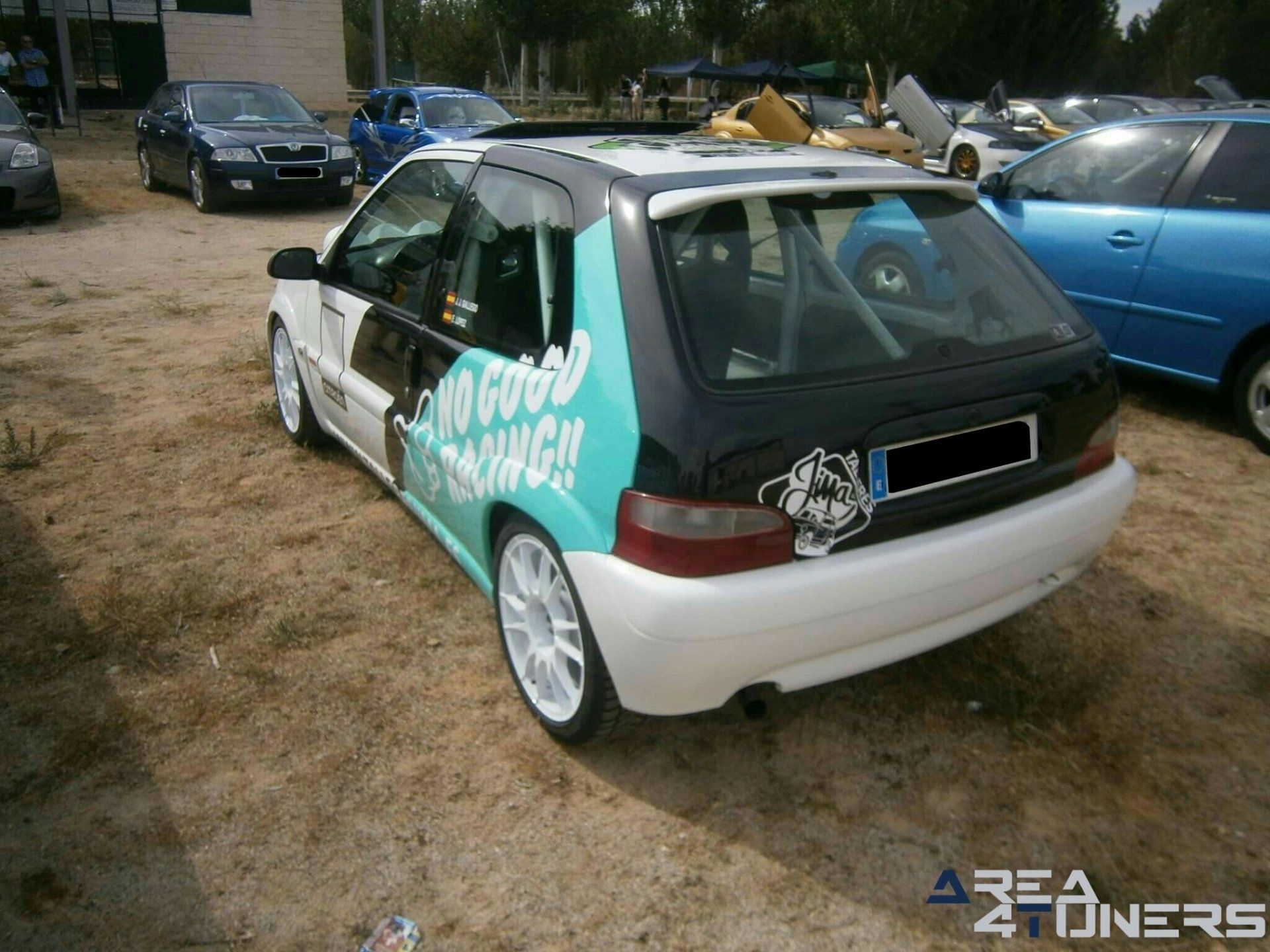 Concentración Tuning Stance Latinolmedo
Imagen del reportaje revista Tuning Area4tuners.es, concentración de coches Tuning del año 2019 en Quintanilla Onésimo, Valladolid, España