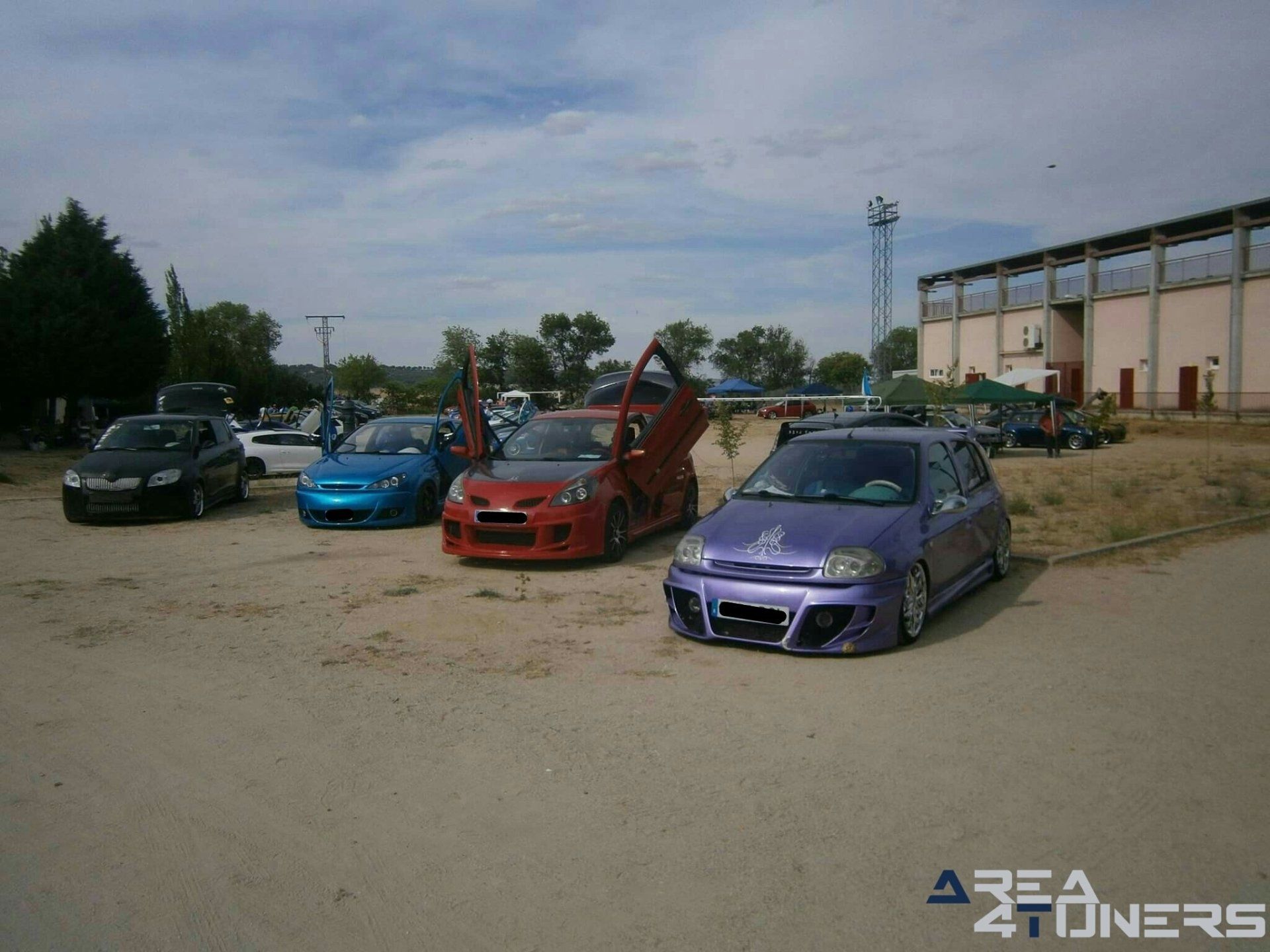 Concentración Tuning Stance Latinolmedo
Imagen del reportaje revista Tuning Area4tuners.es, concentración de coches Tuning del año 2019 en Quintanilla Onésimo, Valladolid, España