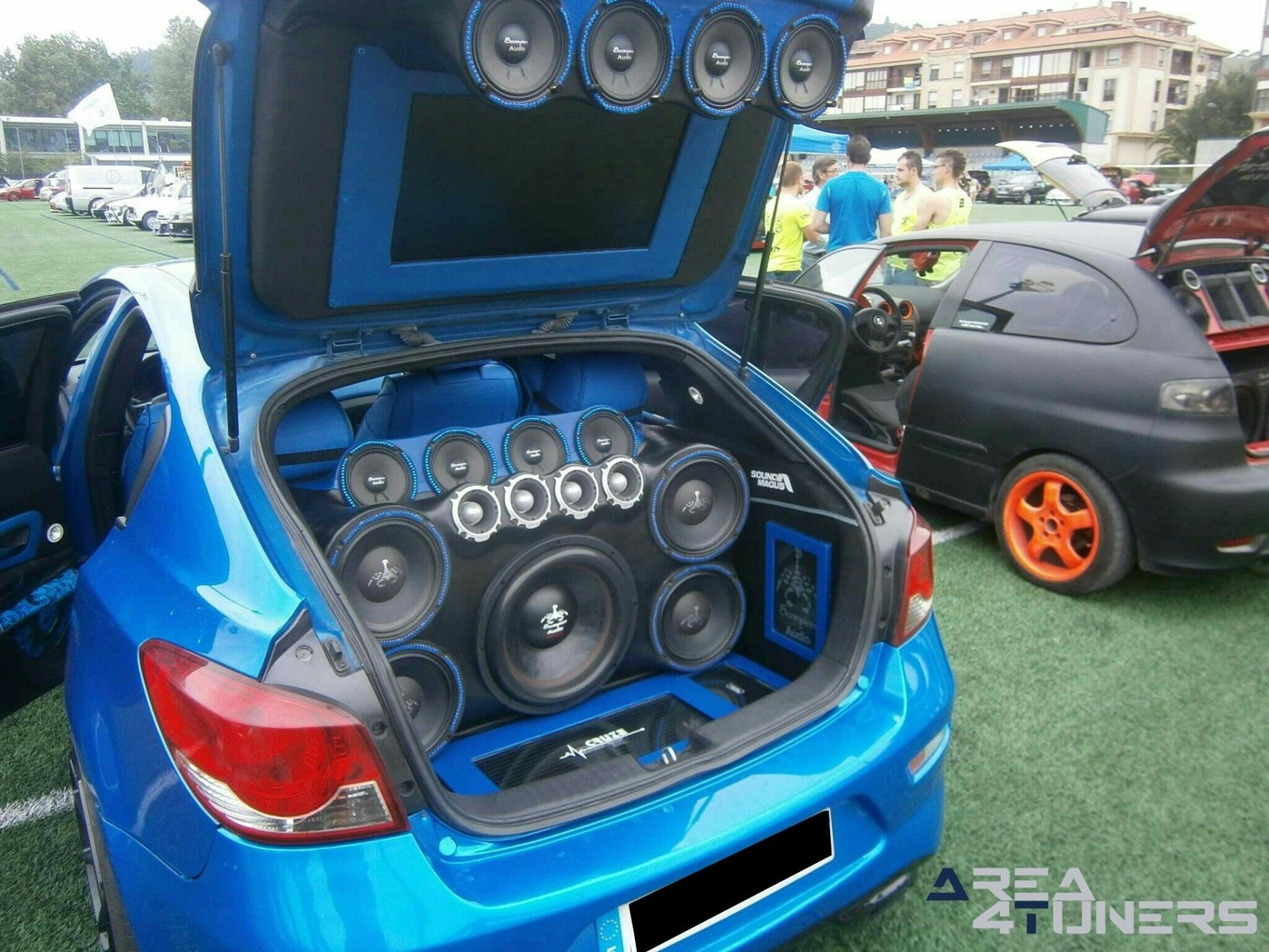 3ª Concentración Crazy Tuning
Imagen del reportaje revista Tuning Area4tuners.es, concentración de coches Tuning del año 2019 en Sarón, Cantabria, España