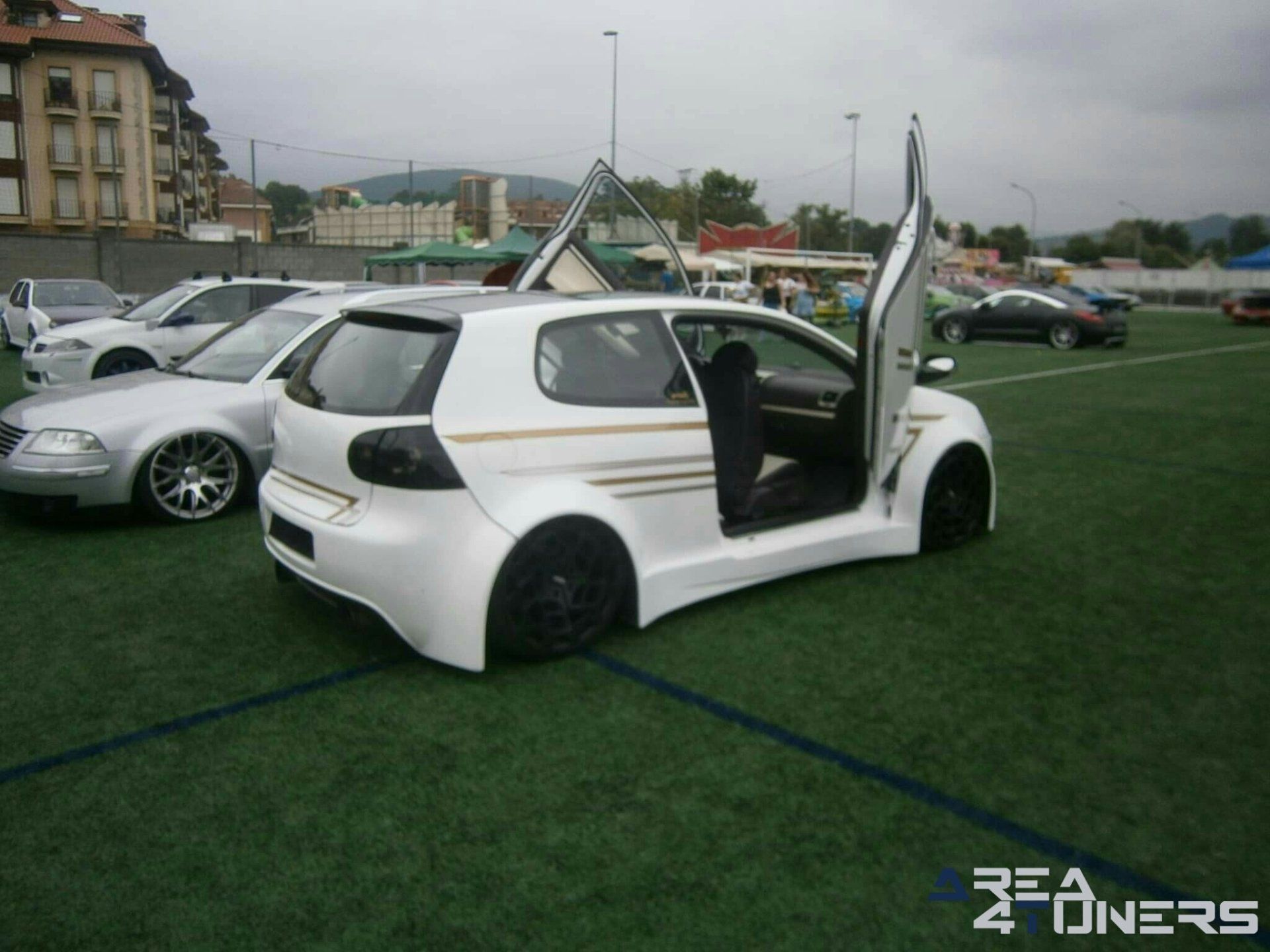 3ª Concentración Crazy Tuning
Imagen del reportaje revista Tuning Area4tuners.es, concentración de coches Tuning del año 2019 en Sarón, Cantabria, España